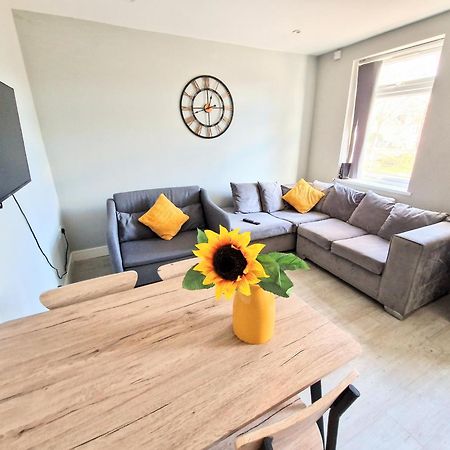 Central Reading Modern 3Br Flat - Walk To Station And High Street Buitenkant foto