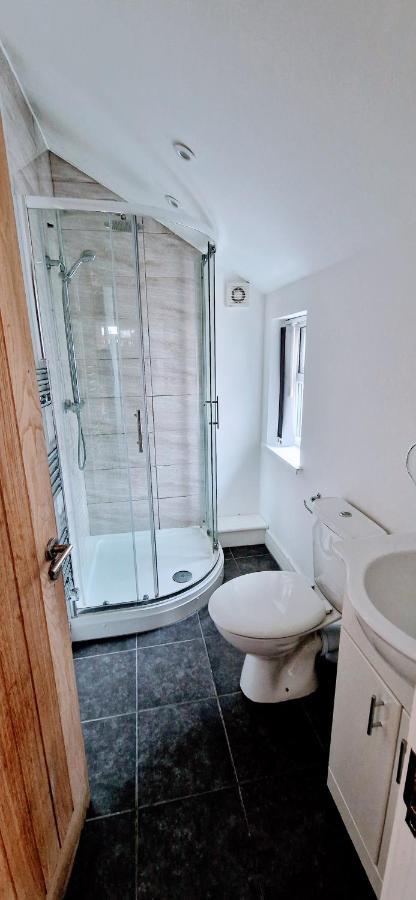 Central Reading Modern 3Br Flat - Walk To Station And High Street Buitenkant foto